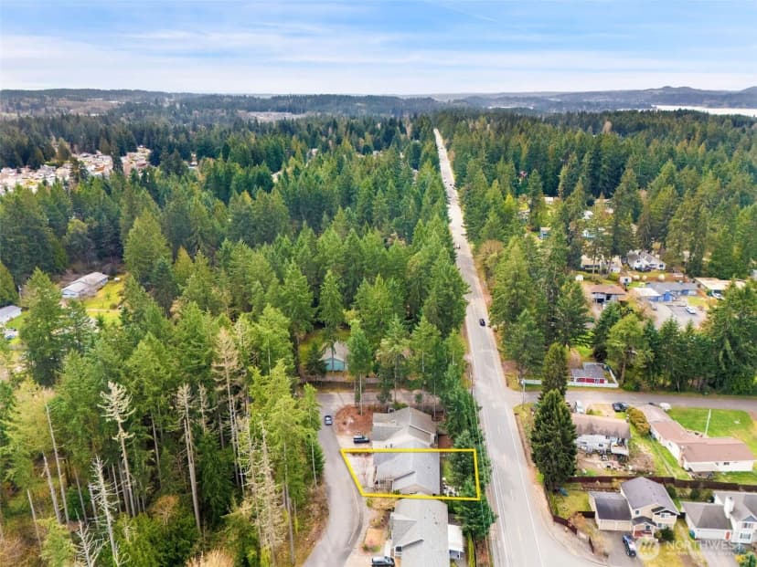 Property photo for 8992 Denise Place Ne, Bremerton photo 27