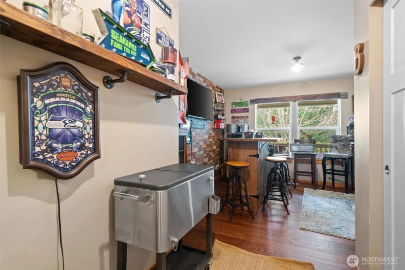 Property photo for 8992 Denise Place Ne, Bremerton photo 12