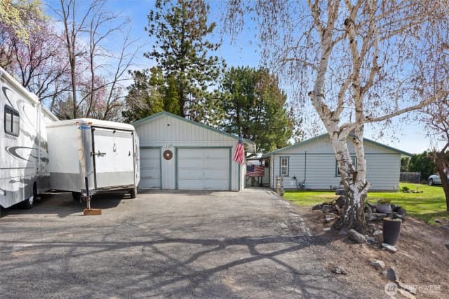 Property photo for 705 N 12th Street, Selah