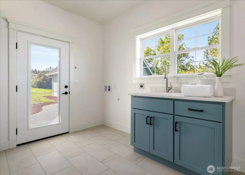 Property photo for 1649 Scenic Heights Road, Oak Harbor photo 22