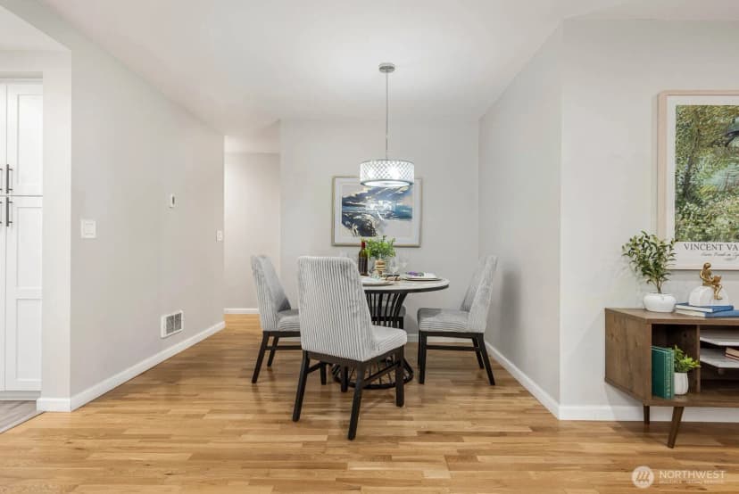Property photo for 7600 Se 29th St #311, Mercer Island photo 8