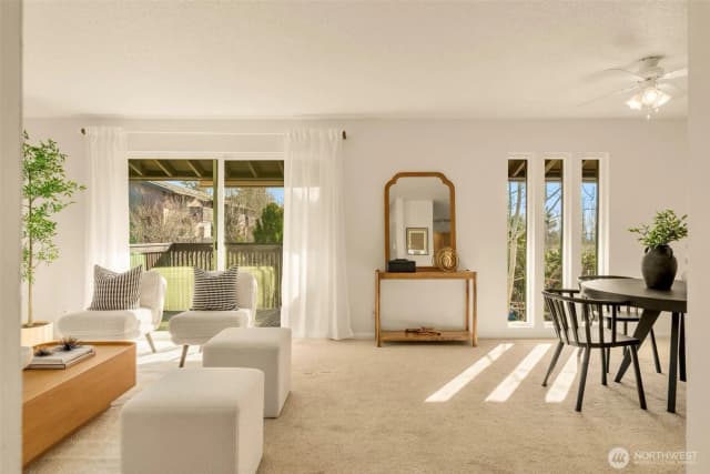 Property photo for 1425 S Puget Drive #i5, Renton photo 2