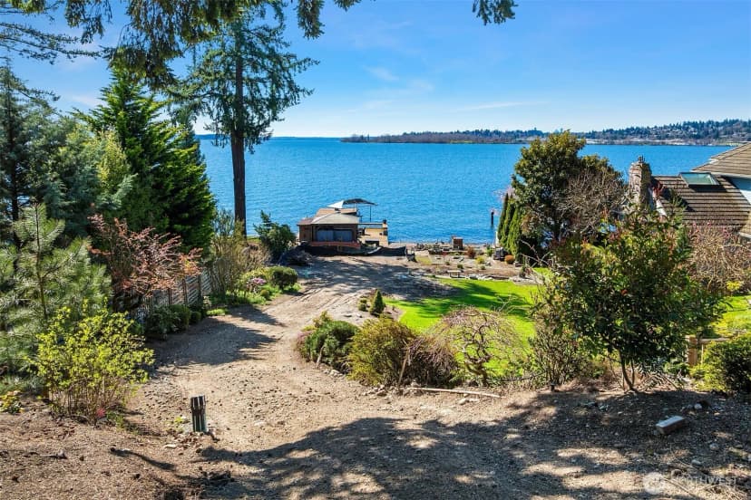 Property photo for 7615 Ne Champagne Point Place, Kirkland photo 19