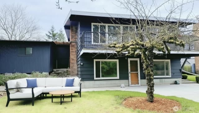 Property photo for 17757 10th Avenue S, Burien photo 2