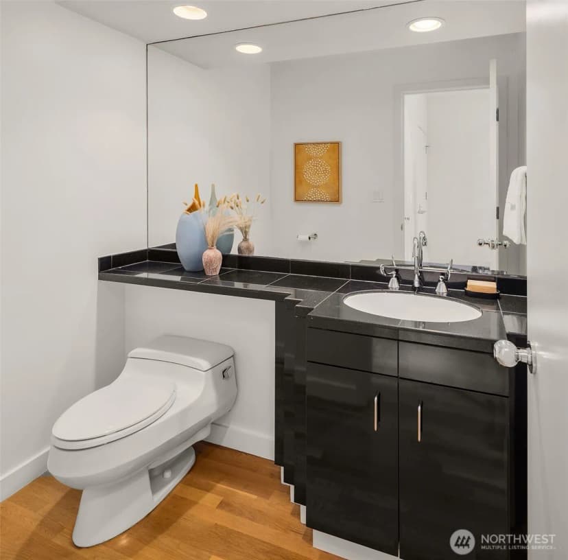 Property photo for 3903 48th Avenue S, Seattle photo 24