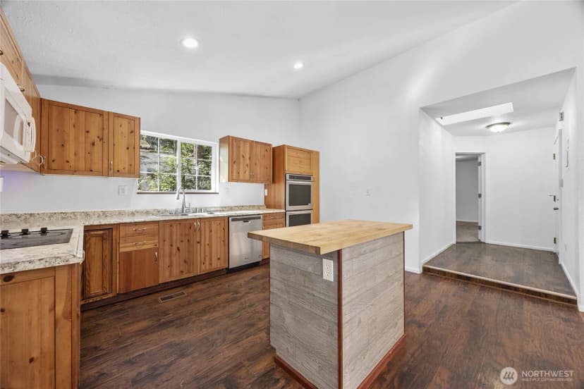 Property photo for 19108 2nd Street Nw, Lakebay photo 10