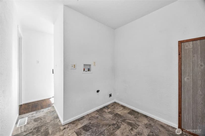 Property photo for 19108 2nd Street Nw, Lakebay photo 17
