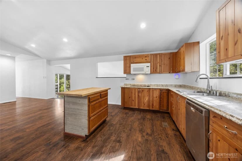 Property photo for 19108 2nd Street Nw, Lakebay photo 12