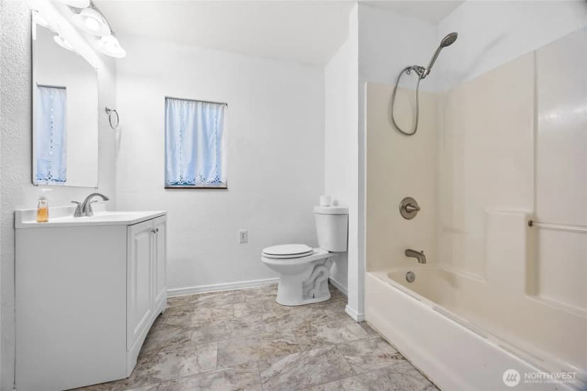 Property photo for 19108 2nd Street Nw, Lakebay photo 19