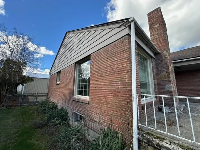 Property photo for 4811 N Lincoln Street, Spokane photo 3