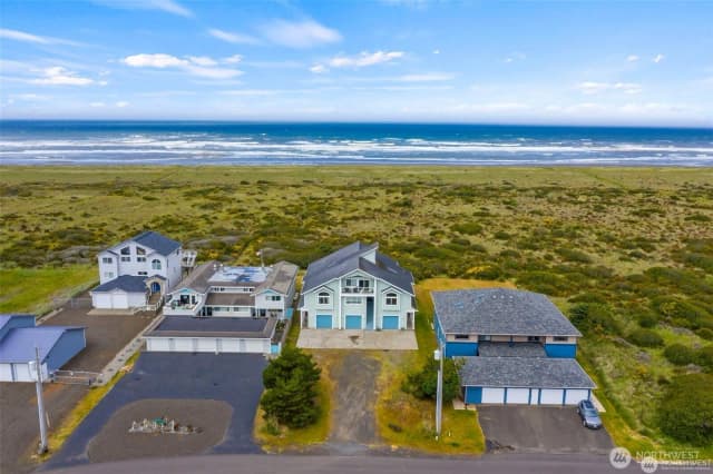 Property photo for 1029 S Sand Dune Avenue Sw, Ocean Shores photo 3