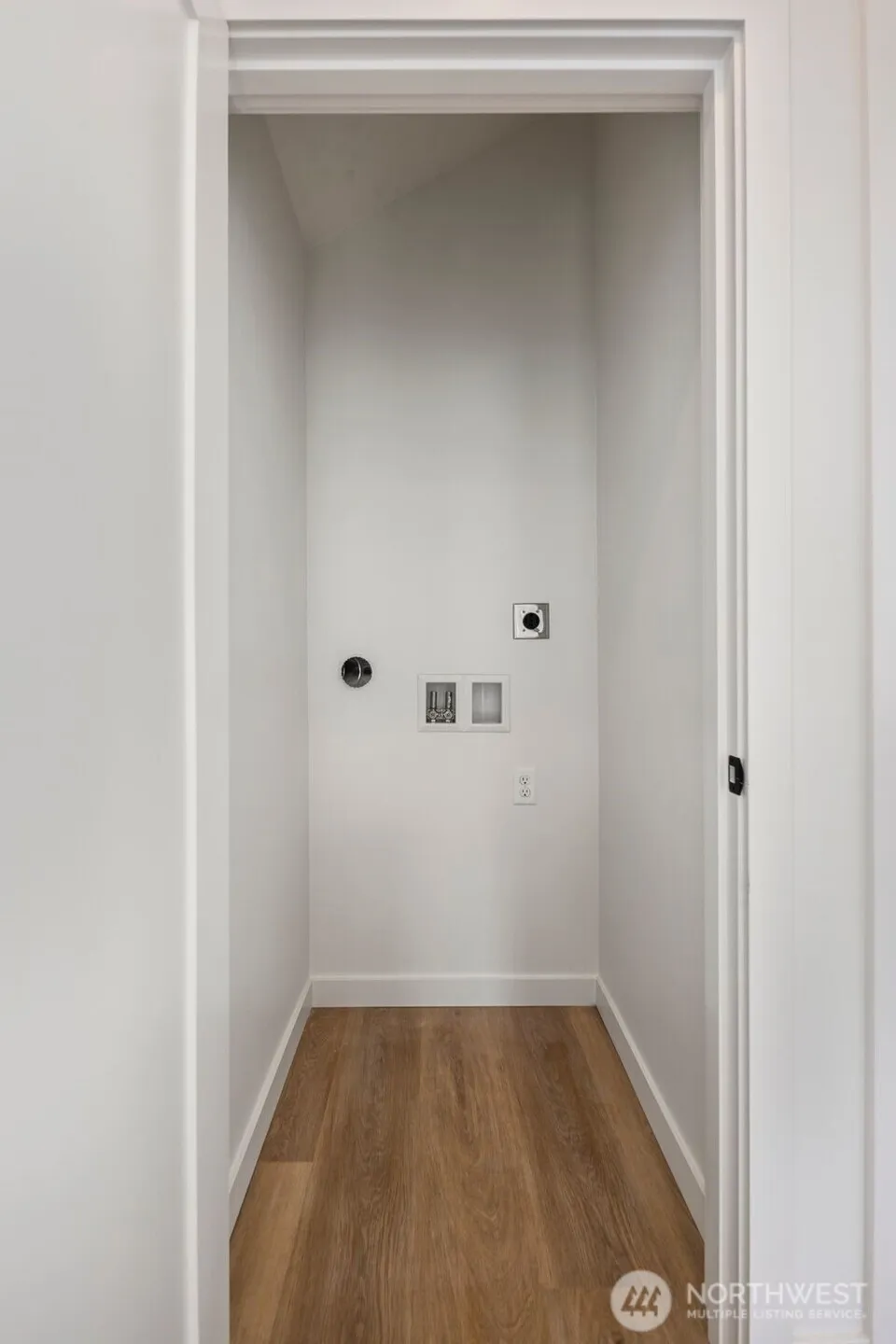 Property photo for 806 S Rose Street, Seattle photo 8
