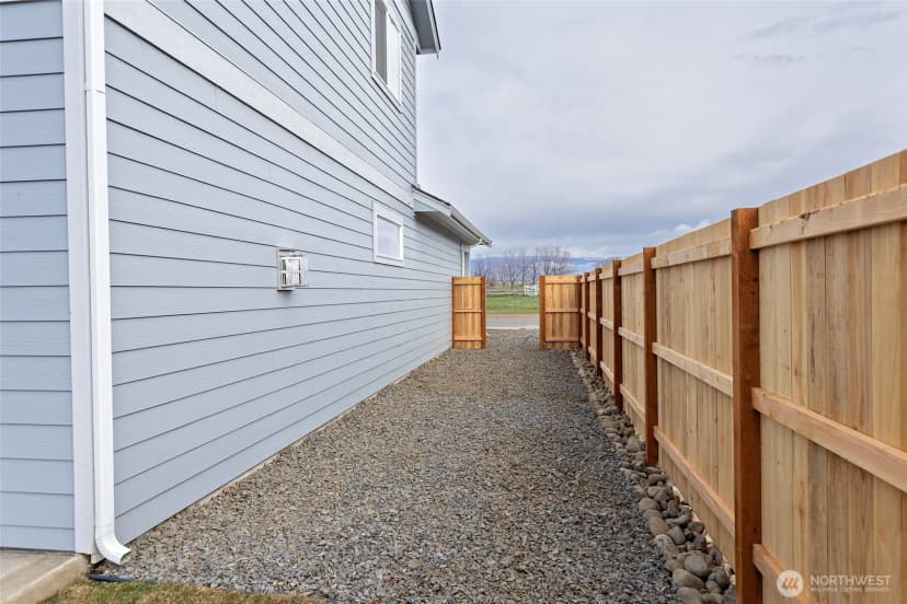 Property photo for 404 E Heatherstone Court, Ellensburg photo 32
