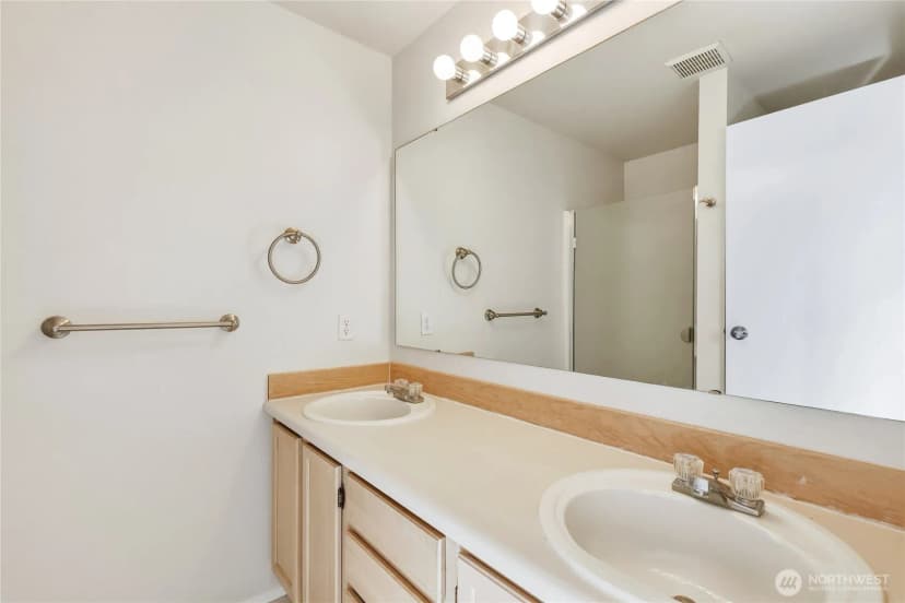 Property photo for 1319 Nw Slate Lane #107, Silverdale photo 19