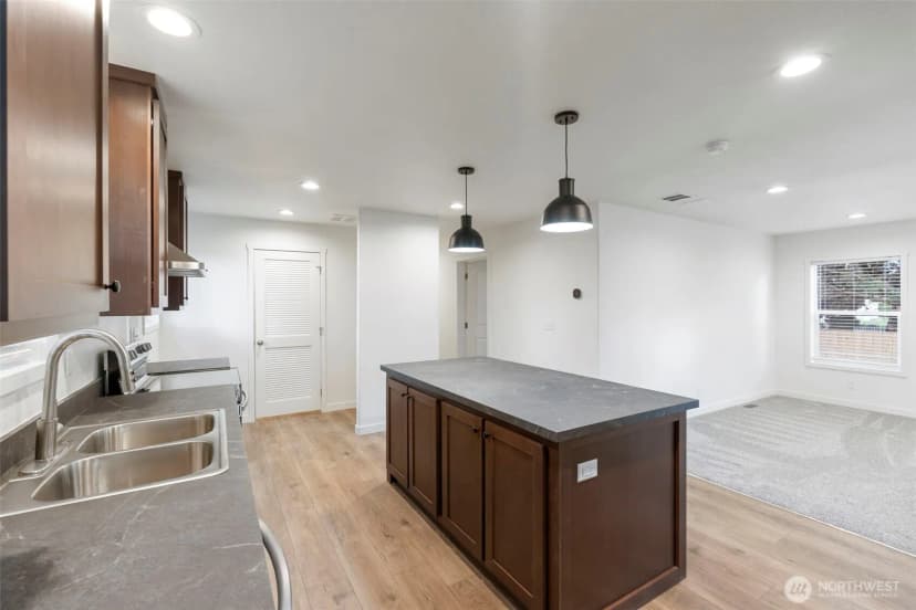 Property photo for 1110 B W Walnut, Centralia photo 6