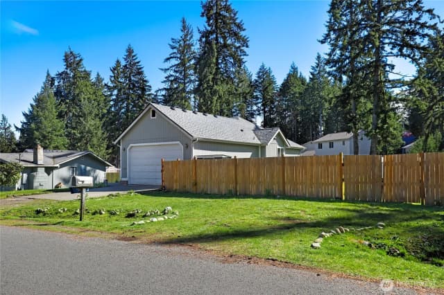 Property photo for 19612 24th Street Sw, Lakebay photo 2