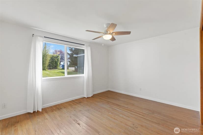 Property photo for 3118 Deer Island Drive E, Lake Tapps photo 11
