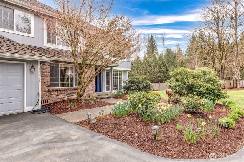 Property photo for 16904 237th Place Ne, Woodinville photo 4