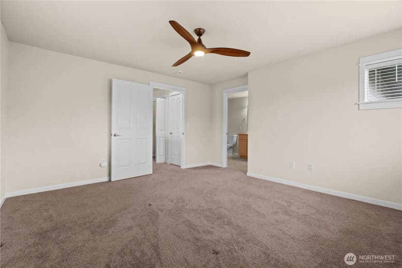 Property photo for 10700 Se 260th Street #a103, Kent photo 8