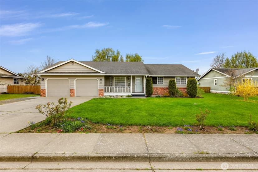 Property photo for 501 Shuksak Way, Everson