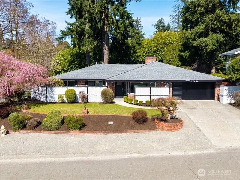 Property photo for 12404 Se 26th Place, Bellevue
