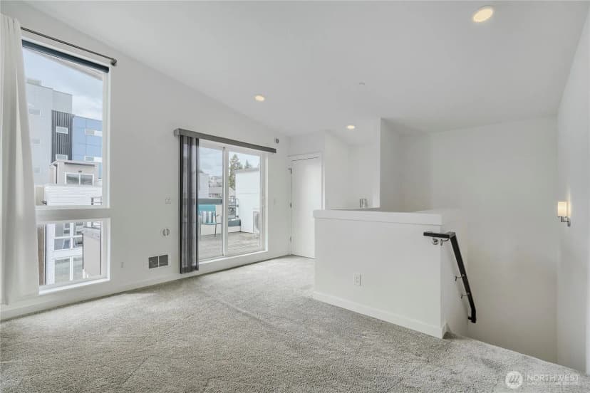 Property photo for 3070 Sw Avalon Way #g, Seattle photo 24