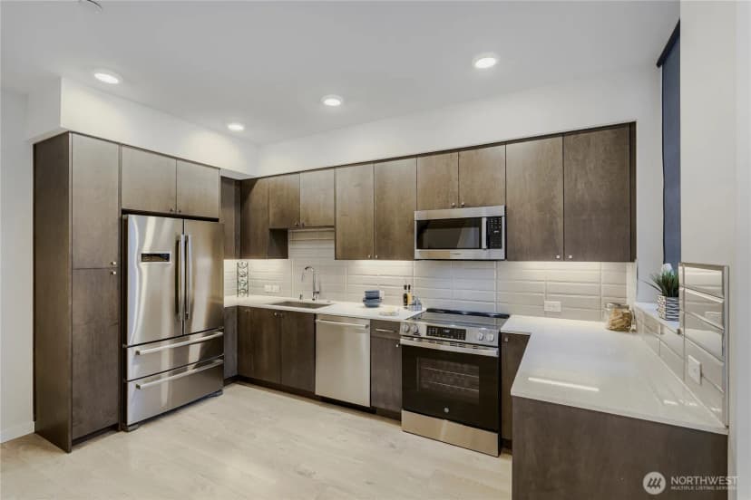Property photo for 3070 Sw Avalon Way #g, Seattle photo 4