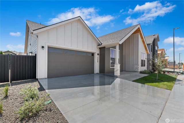 Property photo for 16402 30th Avenue E #5, Tacoma photo 2