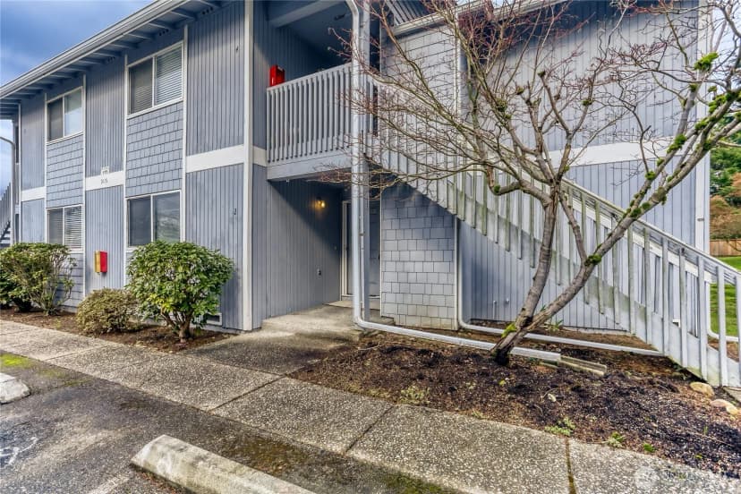 Property photo for 9115 1st Place Ne #2, Lake Stevens photo 12
