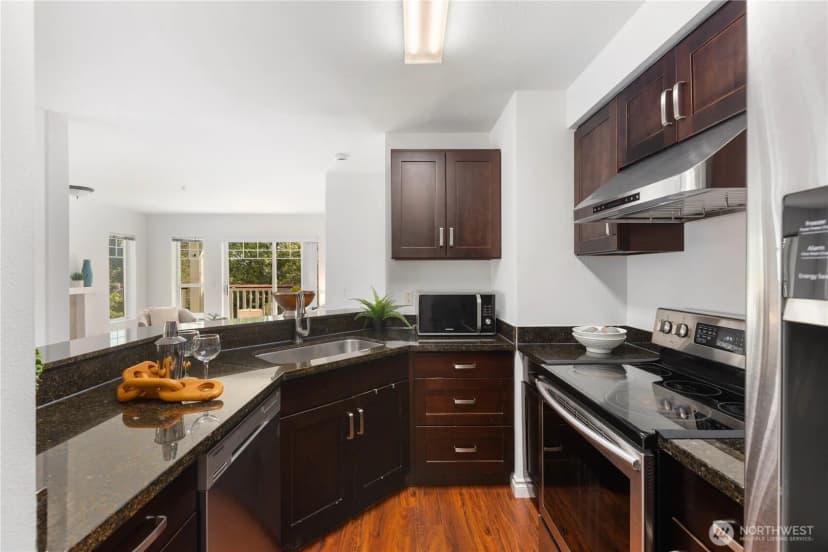 Property photo for 18501 Se Newport Way #h235, Issaquah photo 7