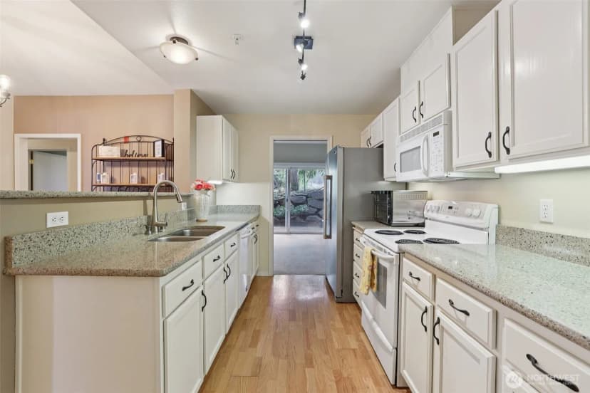 Property photo for 22537 Se 38th Terrace #1426, Issaquah photo 13