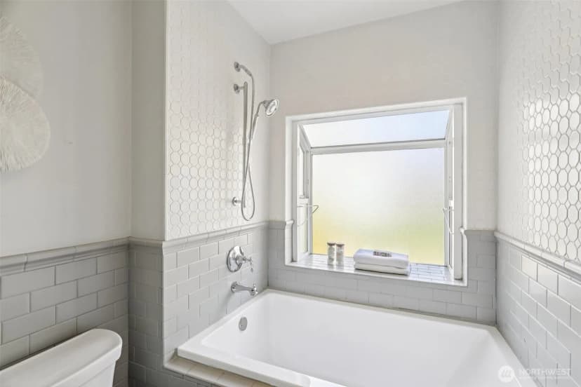 Property photo for 1606 33rd Avenue, Seattle photo 23