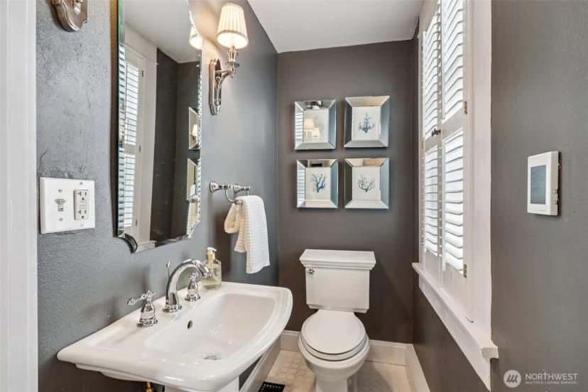 Property photo for 1606 33rd Avenue, Seattle photo 16