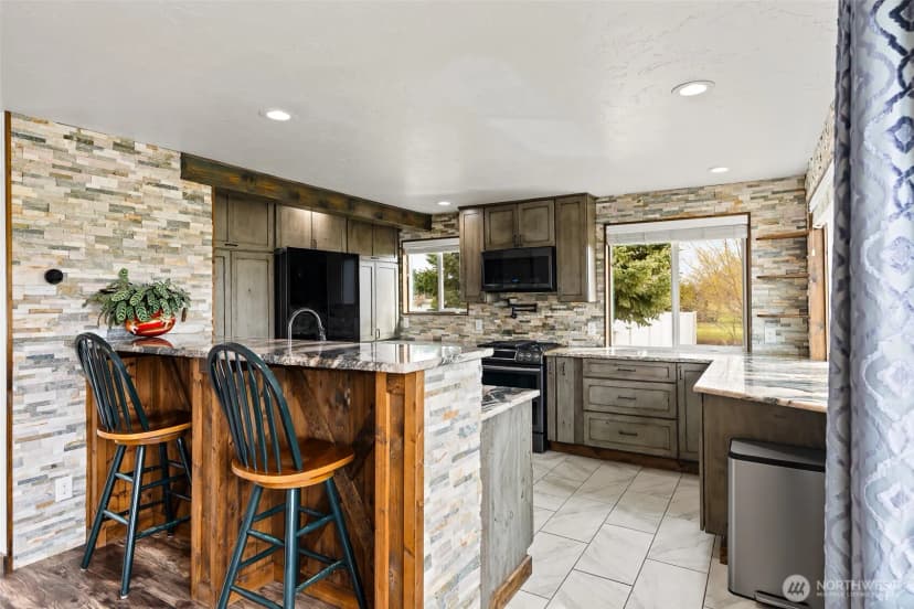 Property photo for 341 Robinson Canyon Road, Ellensburg photo 13