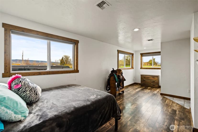 Property photo for 341 Robinson Canyon Road, Ellensburg photo 27