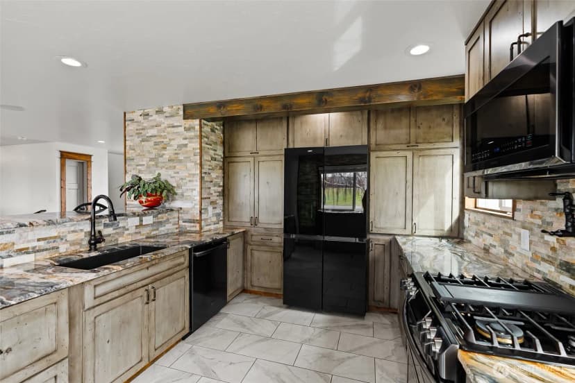 Property photo for 341 Robinson Canyon Road, Ellensburg photo 15