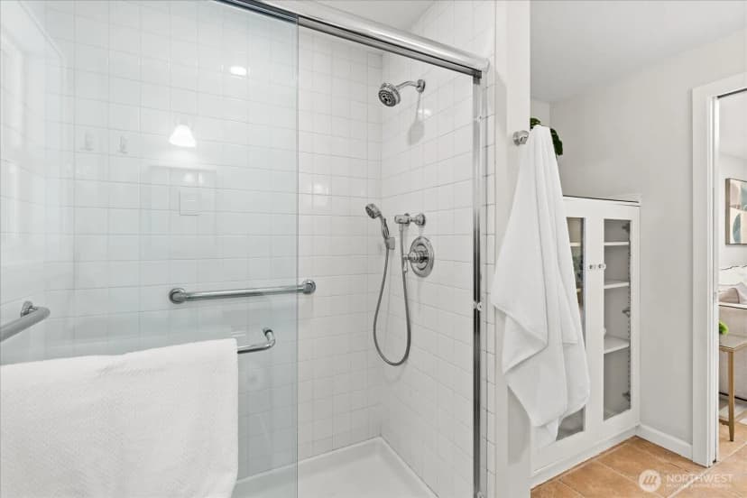 Property photo for 10601 242nd Place Sw, Edmonds photo 16