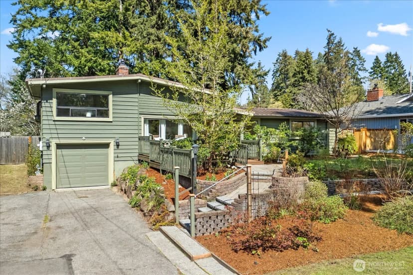 Property photo for 10601 242nd Place Sw, Edmonds photo 3