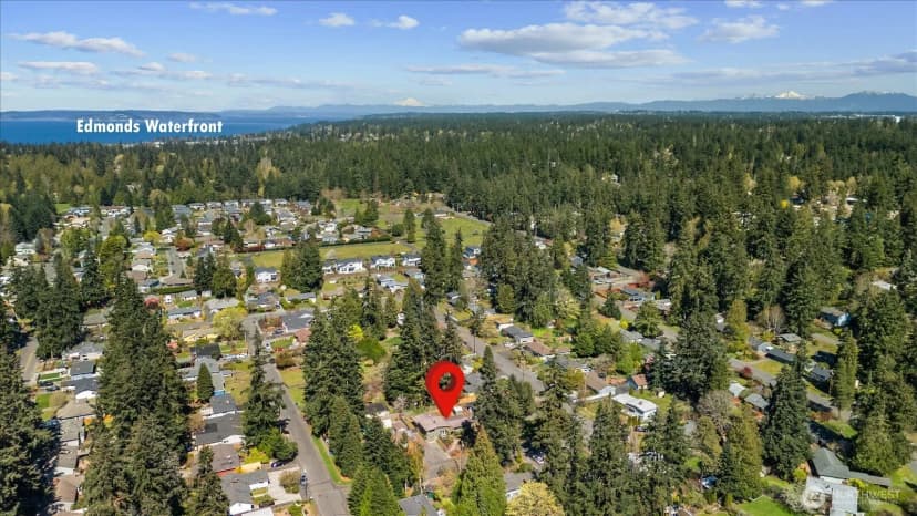 Property photo for 10601 242nd Place Sw, Edmonds photo 34