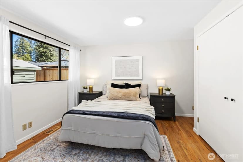 Property photo for 10601 242nd Place Sw, Edmonds photo 17