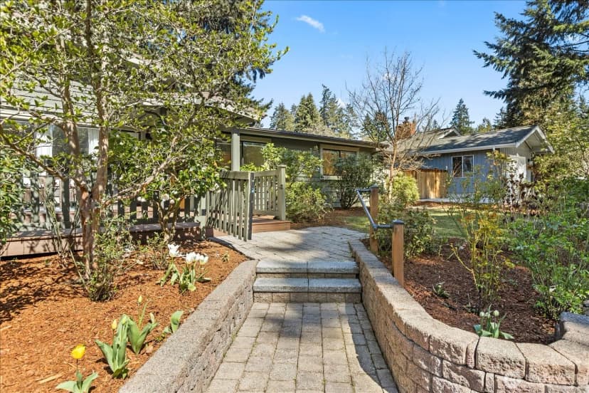 Property photo for 10601 242nd Place Sw, Edmonds photo 4