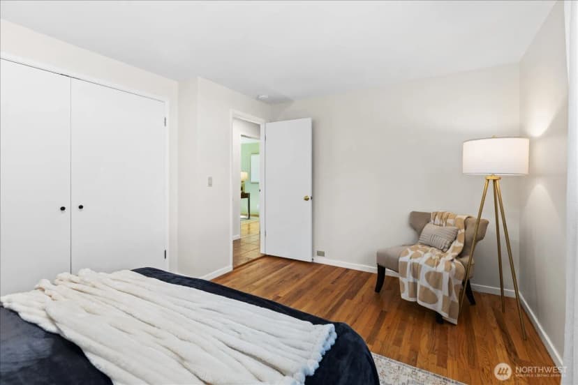 Property photo for 10601 242nd Place Sw, Edmonds photo 18