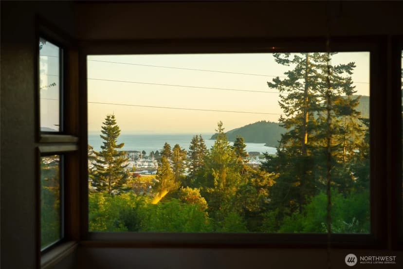 Property photo for 5408 Sunset Avenue, Anacortes photo 3