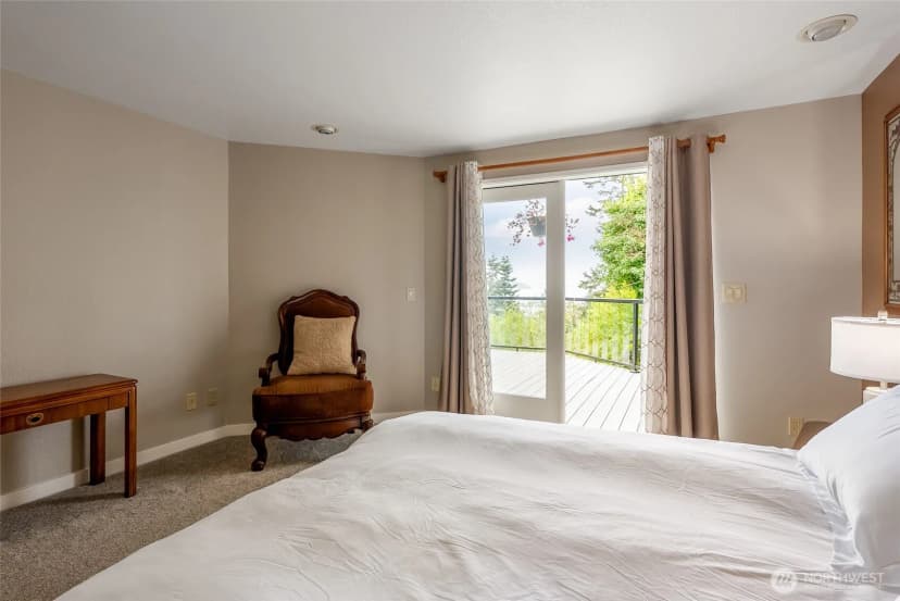 Property photo for 5408 Sunset Avenue, Anacortes photo 16