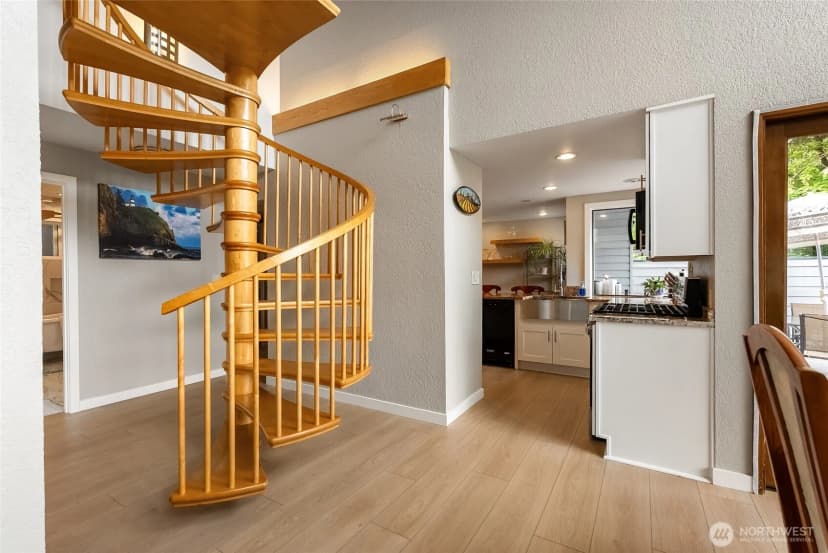 Property photo for 5408 Sunset Avenue, Anacortes photo 10