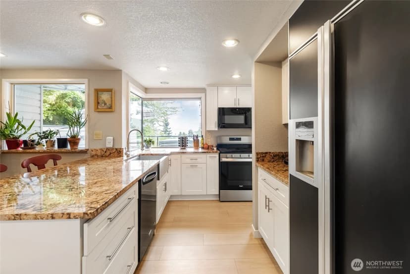 Property photo for 5408 Sunset Avenue, Anacortes photo 12