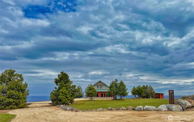 Property photo for 27 Scenic Drive, Brewster