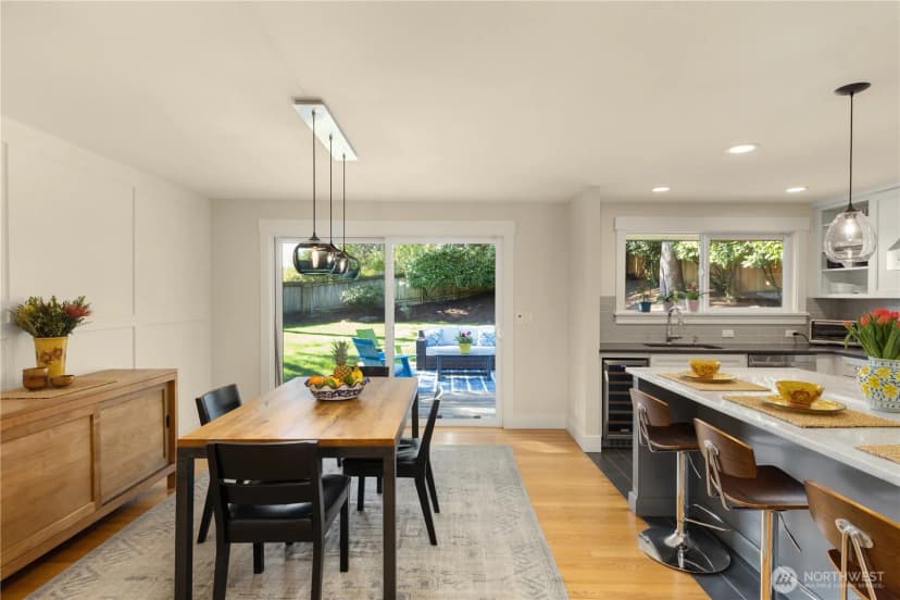 Property photo for 9525 Mercerwood Drive, Mercer Island photo 8