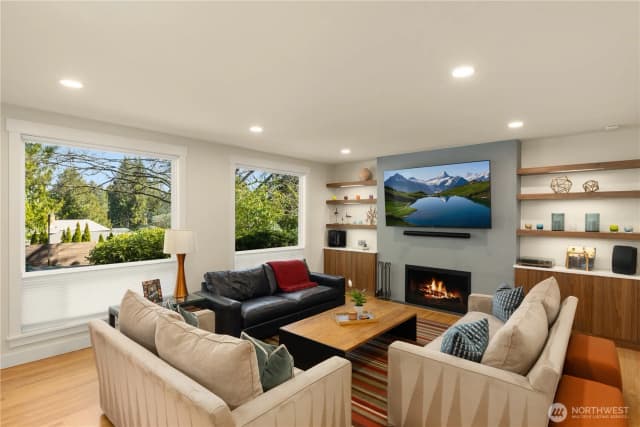Property photo for 9525 Mercerwood Drive, Mercer Island photo 3