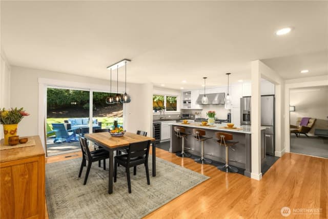 Property photo for 9525 Mercerwood Drive, Mercer Island photo 5